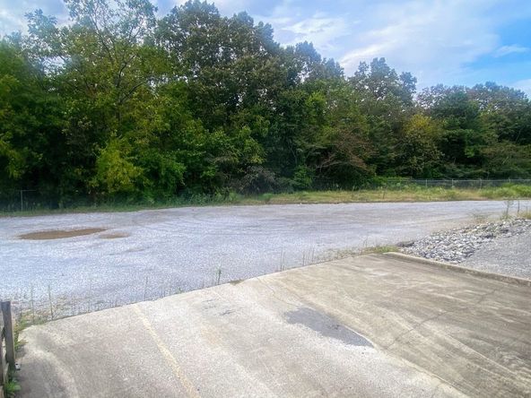Former IGA Grocery Store : 6071 US --411 , Benton, TN 37307